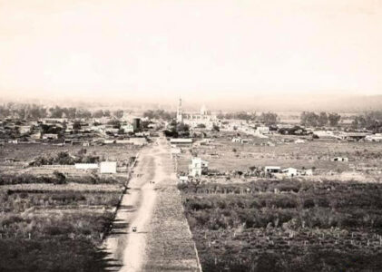Año 1903, postal con vista a la Calle Obregón.